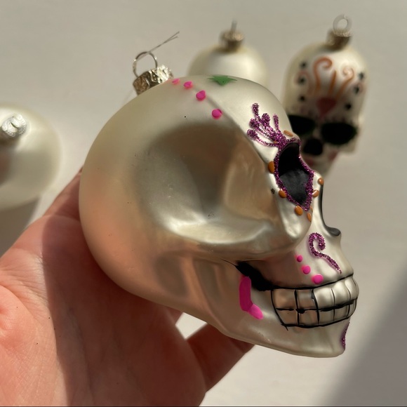 Halloween Day of the Dead Skull Ornaments (4) - Picture 9 of 16